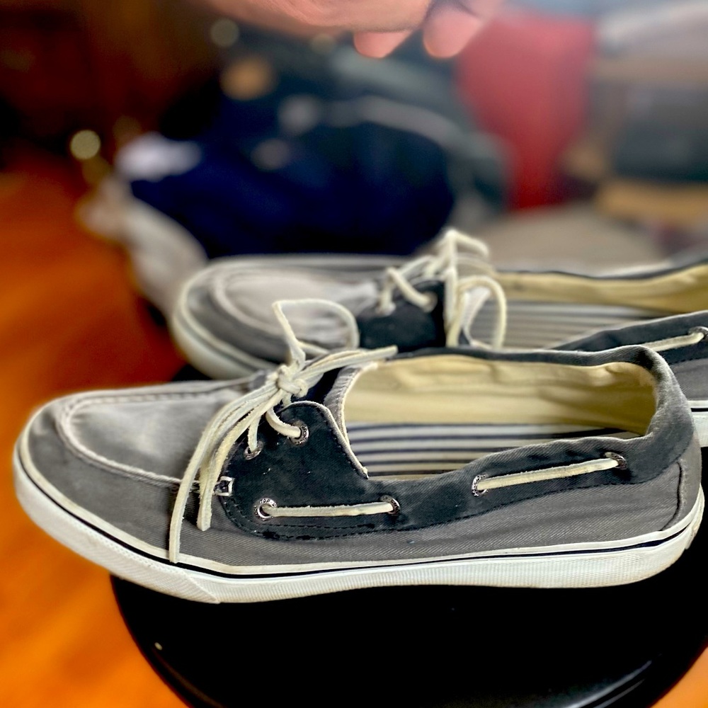 Sperry Men’s Gray navy blue 13 boat shoes (slightly worn)